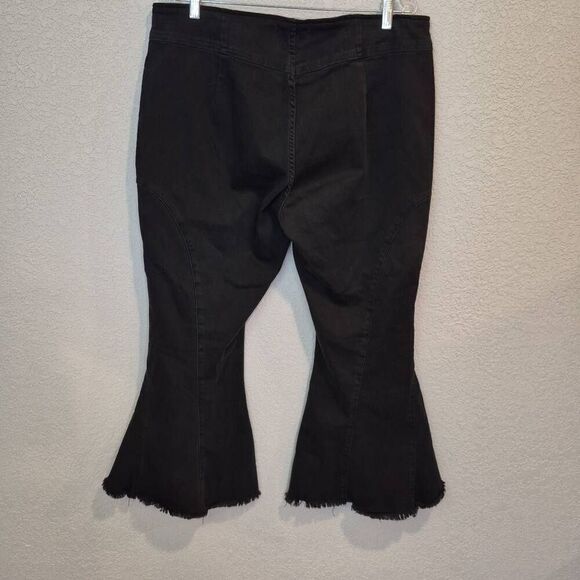 Free People CRVY Last Dance Low-Rise Flare Jeans  Black Size 34 - Picture 2 of 8